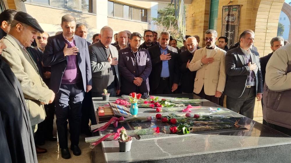 آغاز نکوداشت دانش‌آموختگان ممتاز شاهد و ایثارگر دانشگاه‌های سراسر کشور با ادای احترام به مقام شامخ شهدا