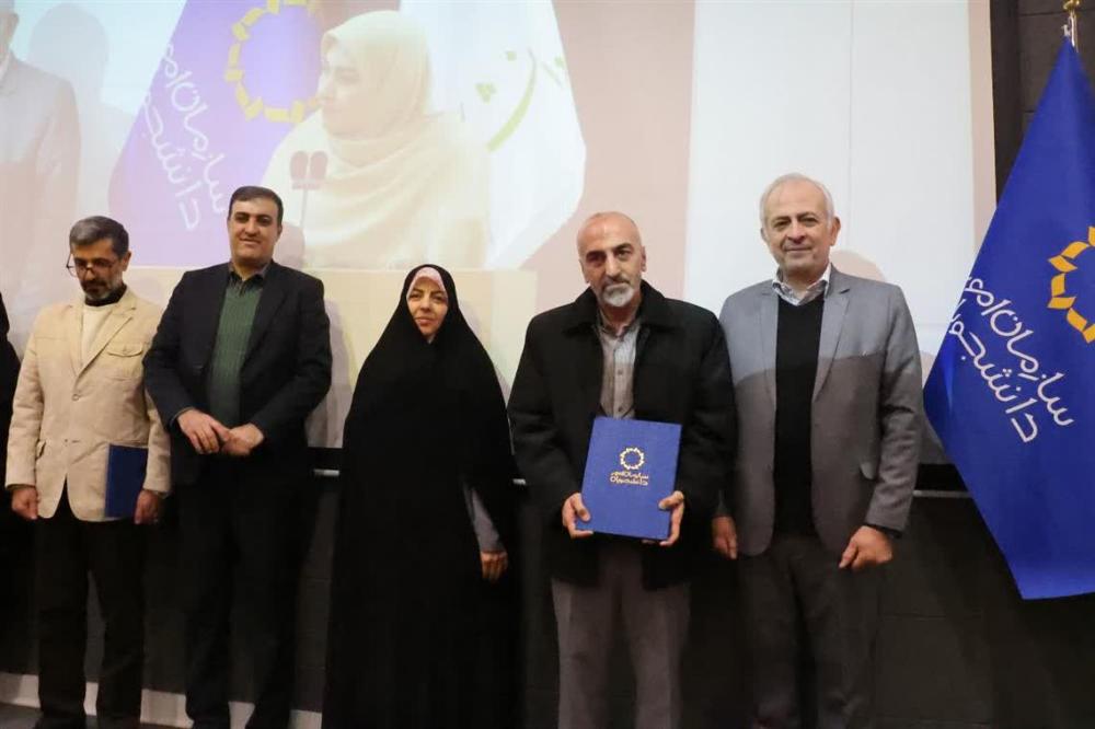 کارشناسان برتر ادارات شاهد و ایثارگر دانشگاه‌های کشور معرفی و تقدیر شدند