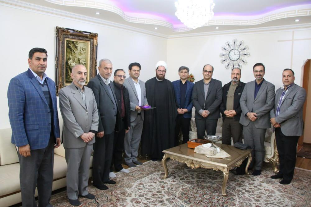 دیدار سرپرست دانشگاه با خانواده شهید «محمود وثوقی فر»